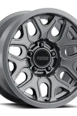 Method MR322 / 20x10 / 6x5.5 BP / -18ET / 4.76in BS / 106.25mm CB - Gloss Titanium Wheel Big Sale