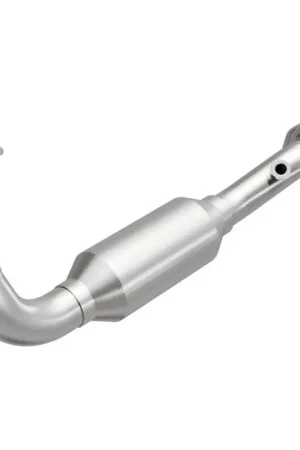 Modern MagnaFlow Conv Direct Fit OEM 2004 Jeep Liberty Underbody