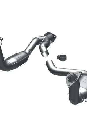 Fast Shipping MagnaFlow Conv DF 03-06 Chevy SSR 5.3/6.0 OEM