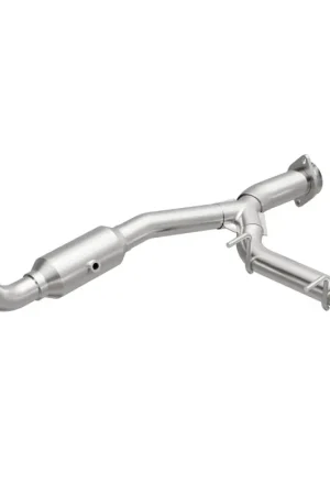 Magnaflow 05-06 Ford Expedition 5.4L Direct Fit Converter Factory Price