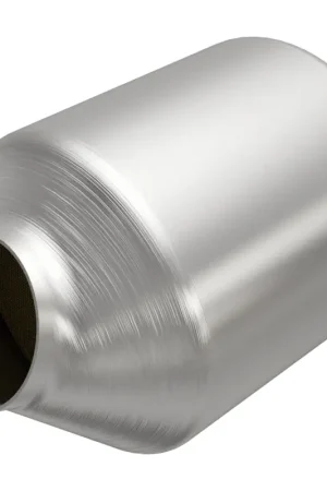 MagnaFlow Conv Univ 2.50inch CA Spun Cen/Ang Certified