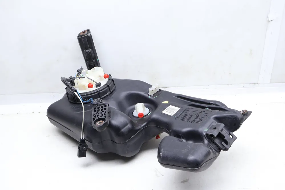 Audi Diesel Exhaust Fluid Tank / Def Reservoir (Active) (Q7) Price Drop