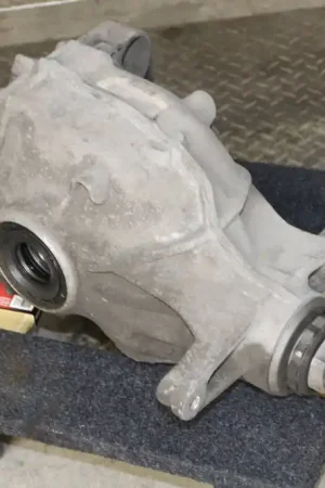 BMW Rear Differential / Diff (3.38) 33107578150 Clearance