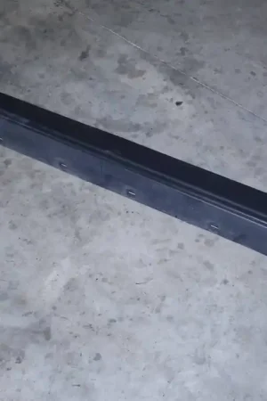 Land Rover Right Side Skirt / Rocker Panel CPLA101D56AA Hassle-Free Returns